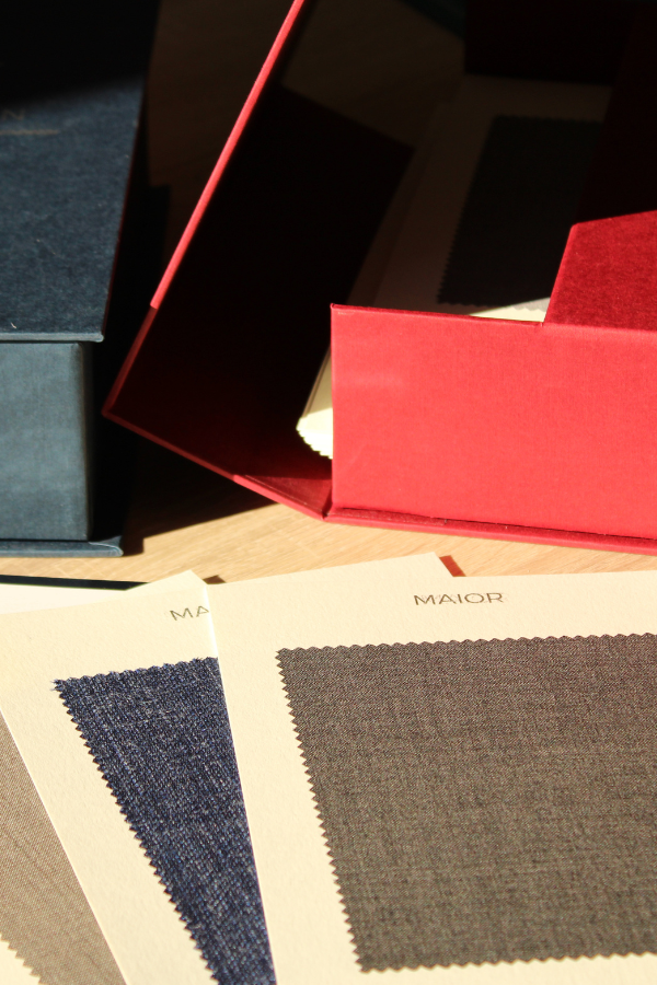 Éclat d’un textile premium sublimé par un éclairage maîtrisé